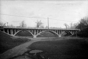 Crawford Street Bridge, West Side, November 16, 1915. City of Toronto Archives, Fonds 1231, Item 1615